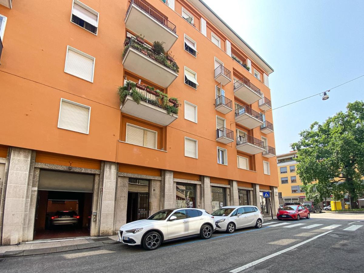 Flower Apartment - Royal Welcome Verona Ngoại thất bức ảnh